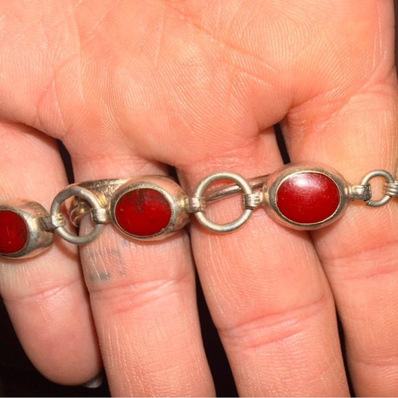 Vintage Taxco Mexican sterling silver red Jasper or coral bracelet - Picture 4 of 16